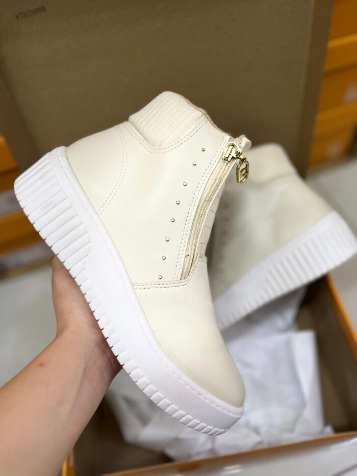 1cd93d06 008f 4d5c bbe7 9dbfaf850517