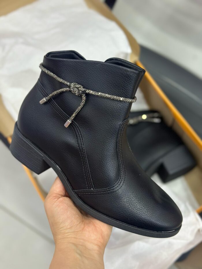 bota cano curto beira rio