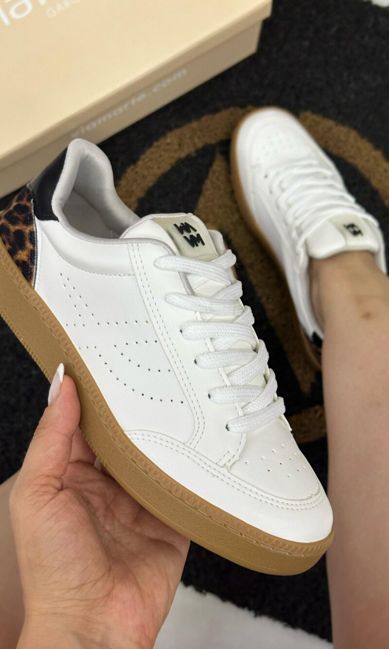 tênis casual branco marrom claro preto