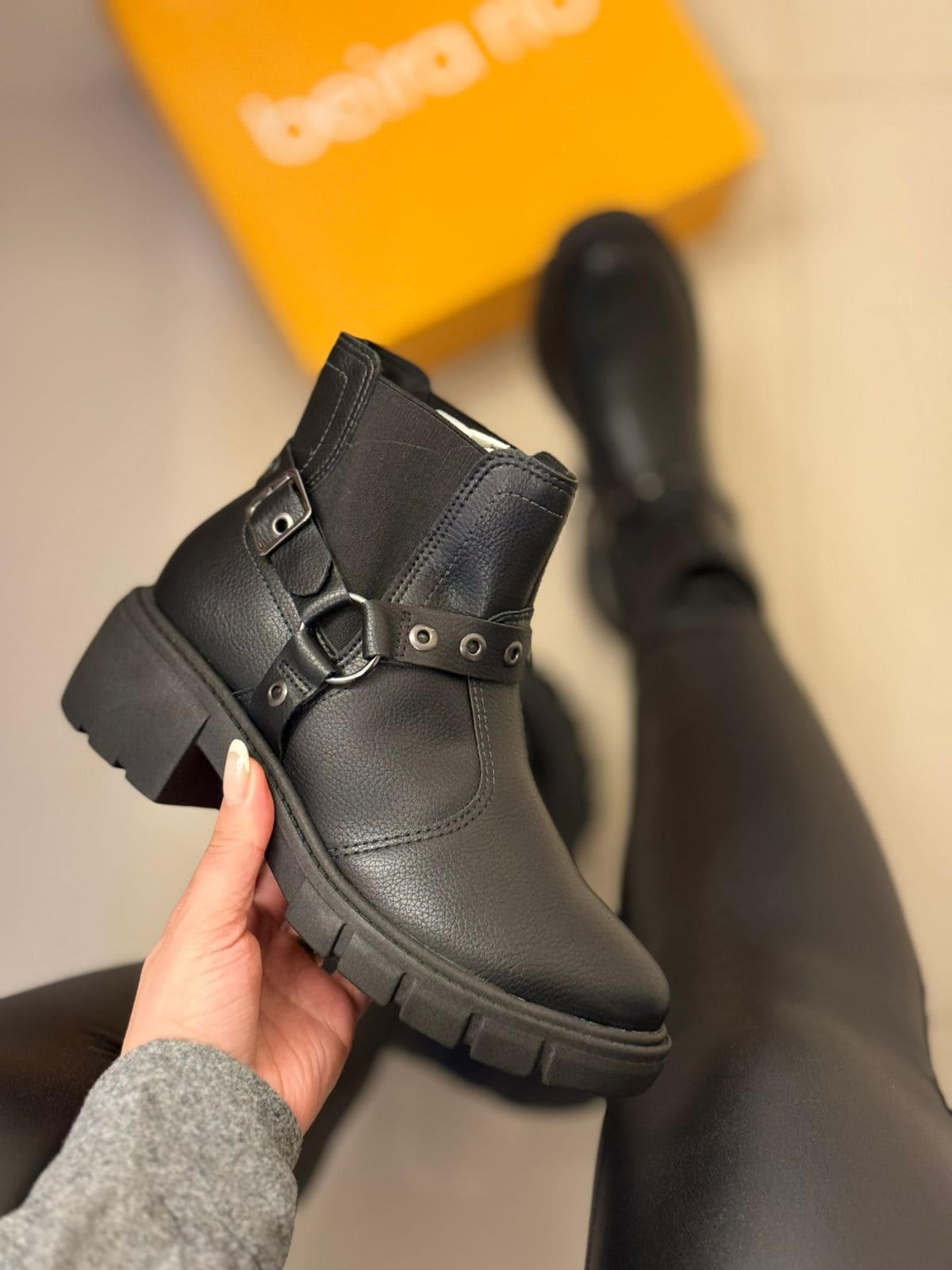 Fivela Bota Feminina Cano Curto Tachas Beira Rio Bota Feminina