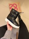 bota puffer feminina petite jolie preta – leve, moderna e super quentinha