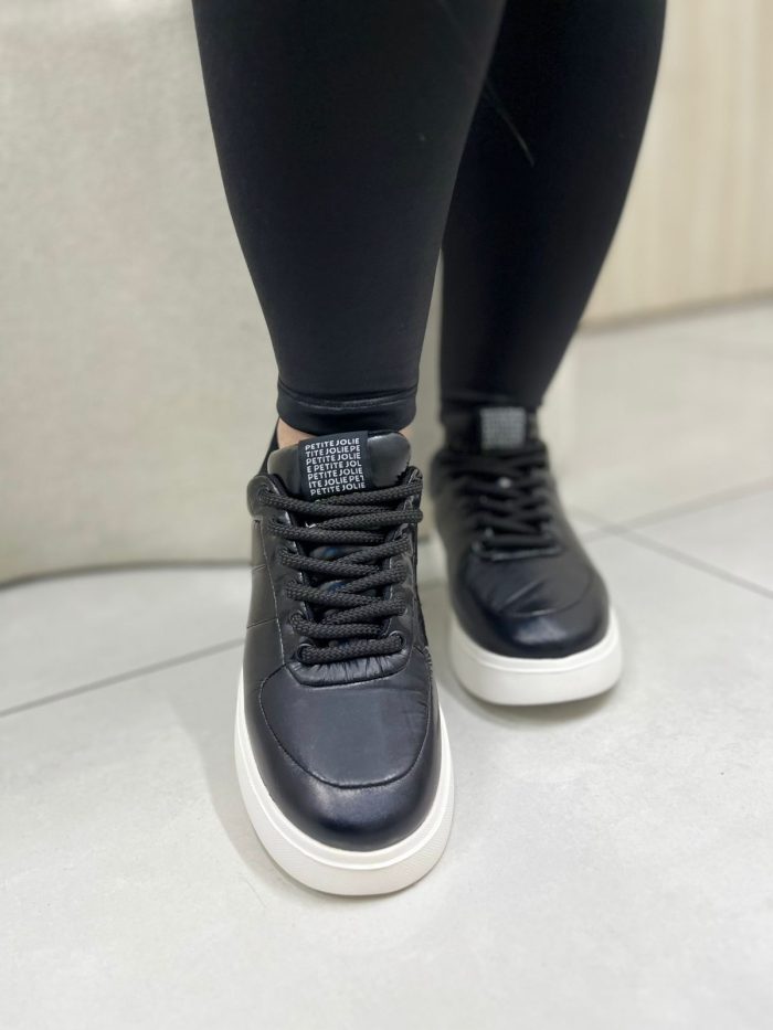 tênis petite jolie start preto pj7542 tênis petite jolie start preto pj7542