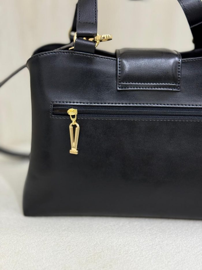 bolsa vizzano rafitthy preta com alça de mão e transversal bolsa vizzano rafitthy preta com alça de mão e transversal