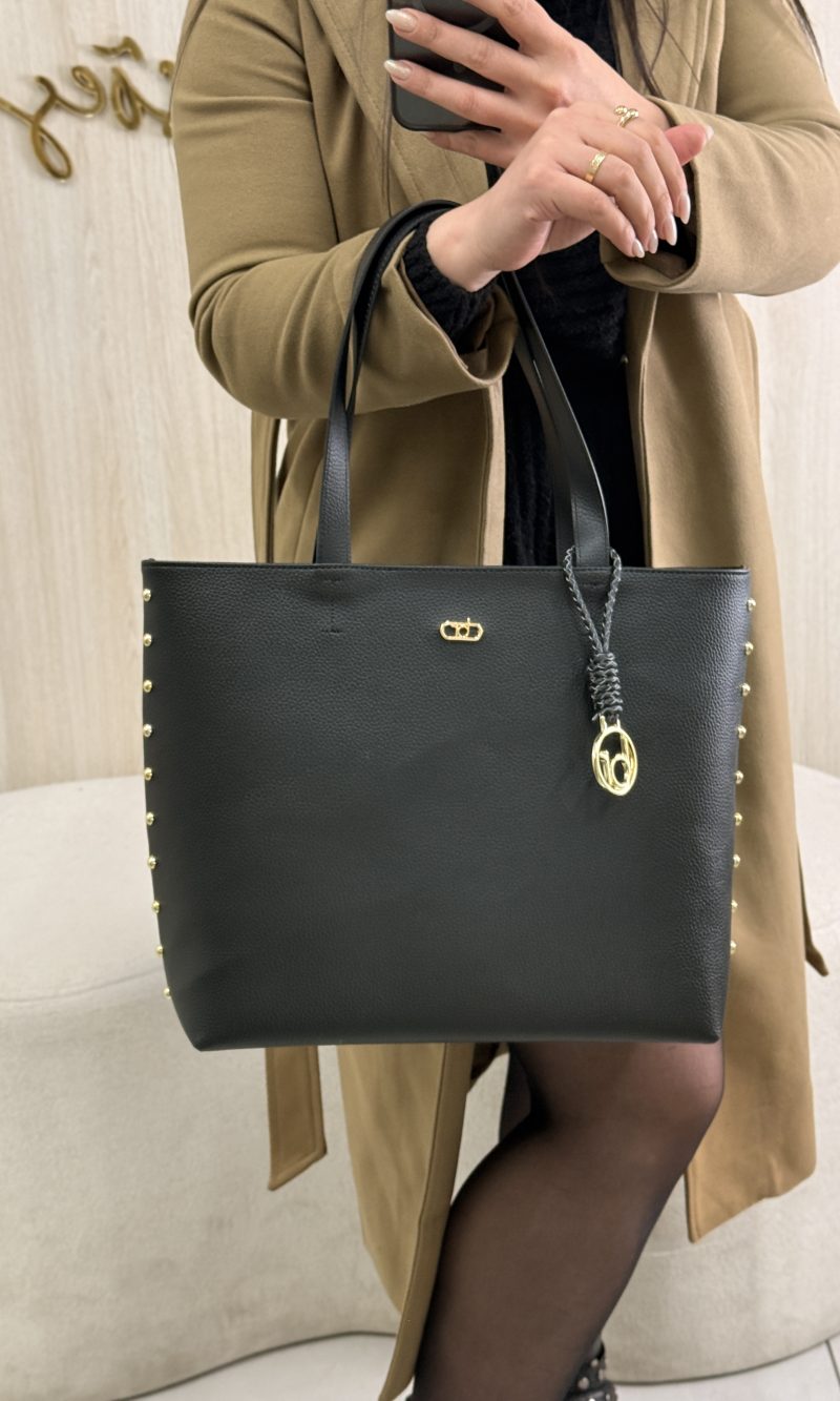 bolsa tote beira rio preta com detalhes dourados