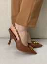 scarpin vizzano slingback marrom