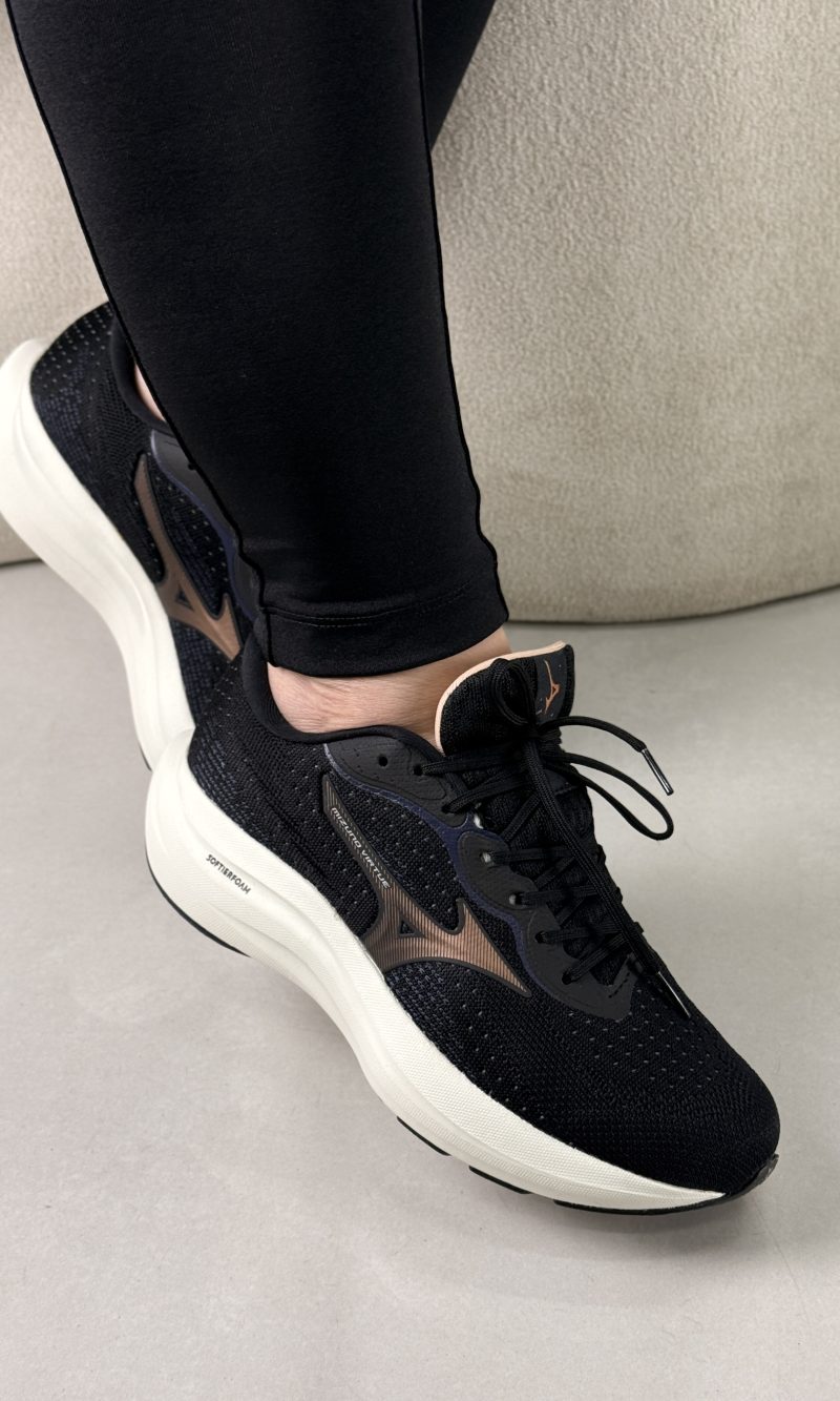 tênis mizuno feminino preto