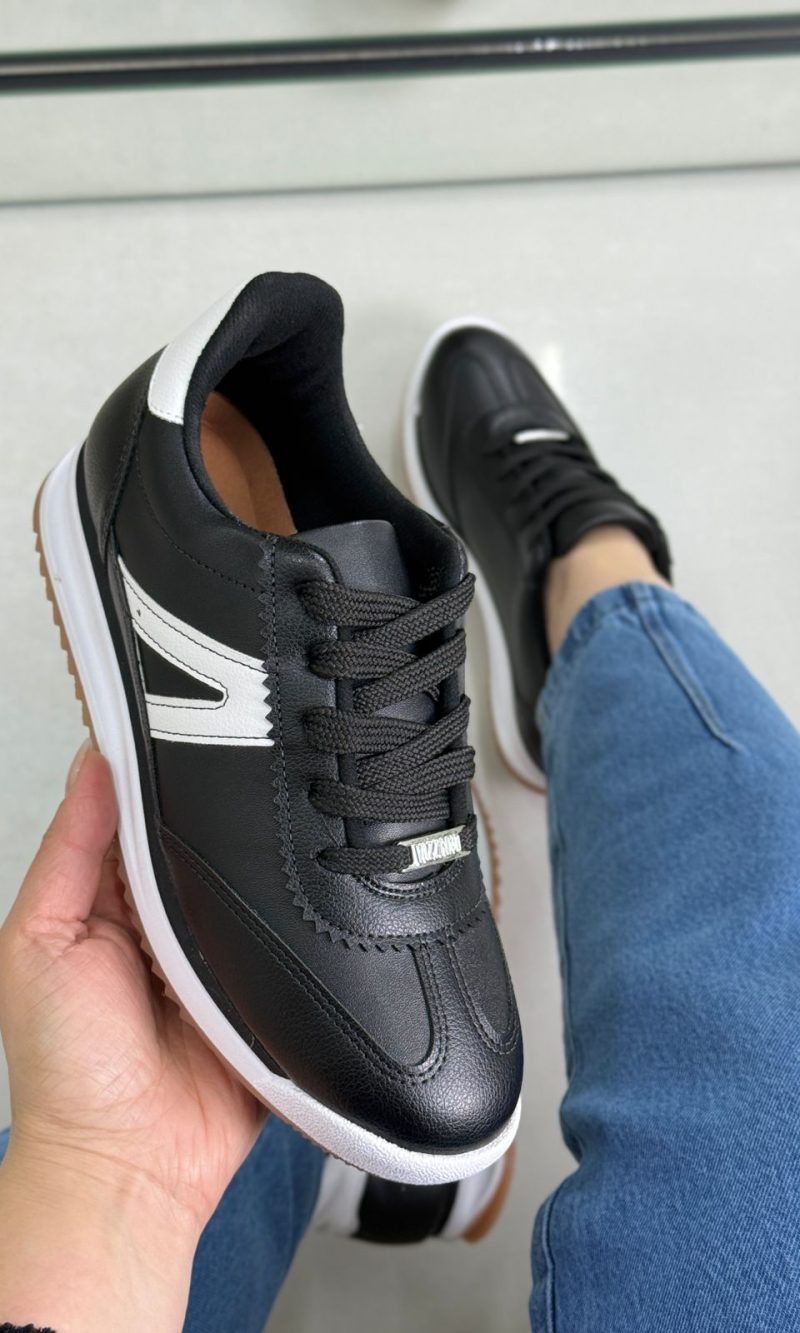 tênis vizzano preto com detalhe branco feminino