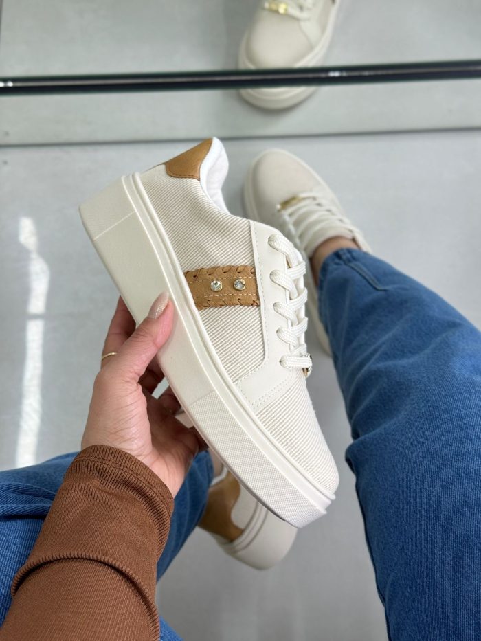 tênis vizzano off white com detalhe caramelo tênis vizzano off white com detalhe caramelo