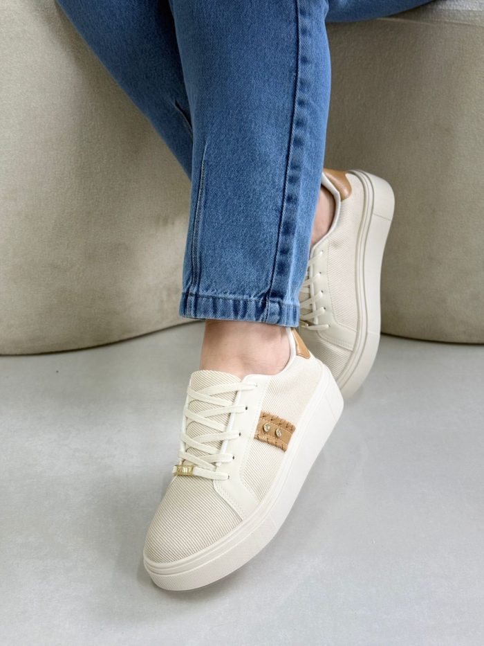 tênis vizzano off white com detalhe caramelo tênis vizzano off white com detalhe caramelo