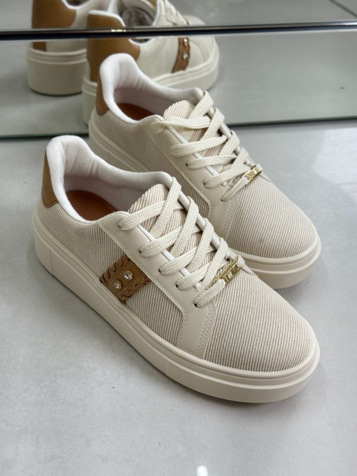 tênis vizzano off white com detalhe caramelo tênis vizzano off white com detalhe caramelo