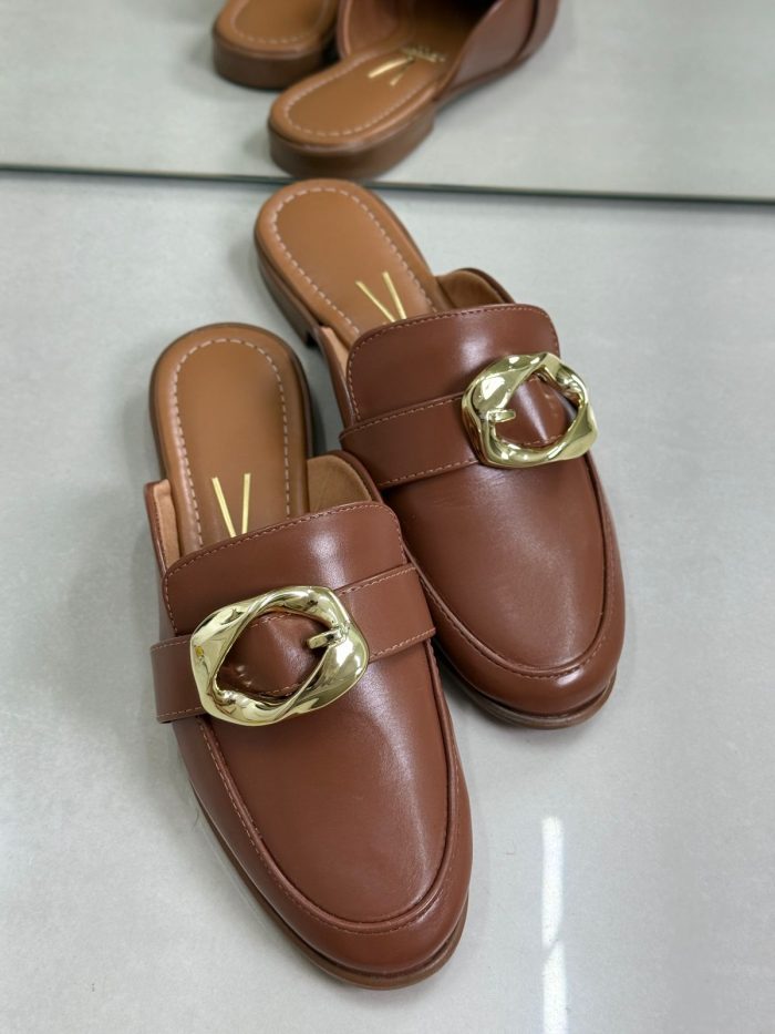 mule vizzano marrom com fivela dourada mule vizzano marrom com fivela dourada
