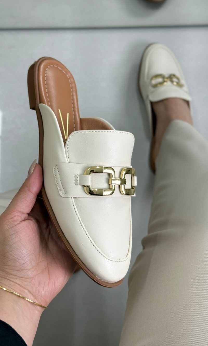 mule vizzano off white com fivela dourada