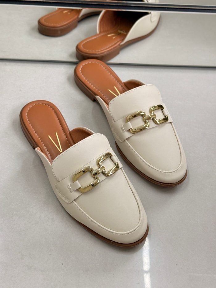 mule vizzano off white com fivela dourada mule vizzano off white com fivela dourada