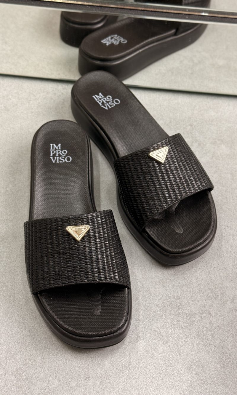 papete preta tira em x com detalhe dourado improviso papete preta tira em x com detalhe dourado improviso