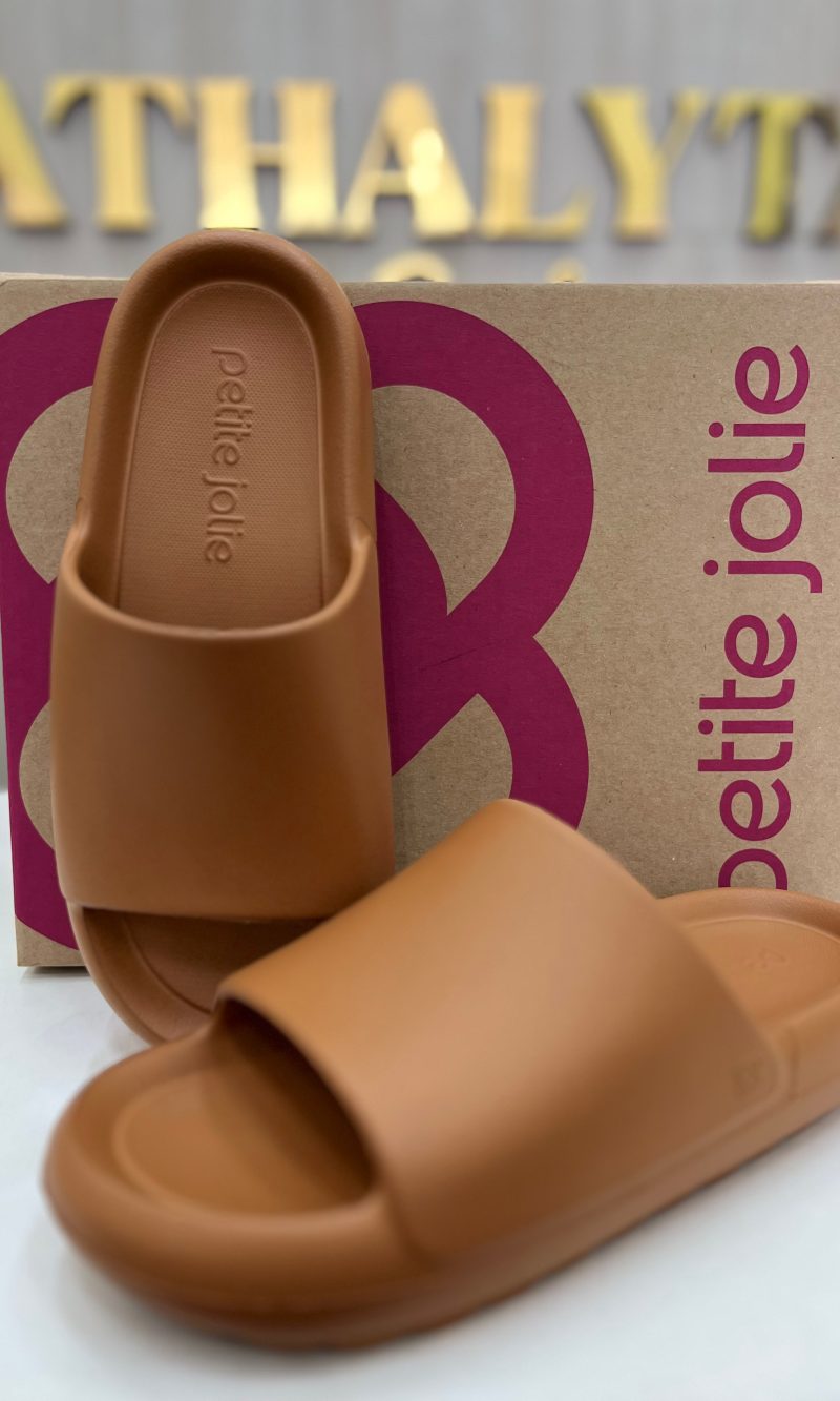 sandália slide plataforma feminina petite jolie caramelo sandália slide plataforma feminina petite jolie caramelo