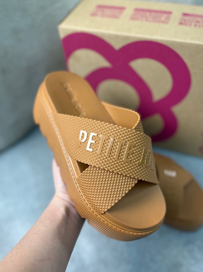 sandália slide plataforma feminina petite jolie caramelo