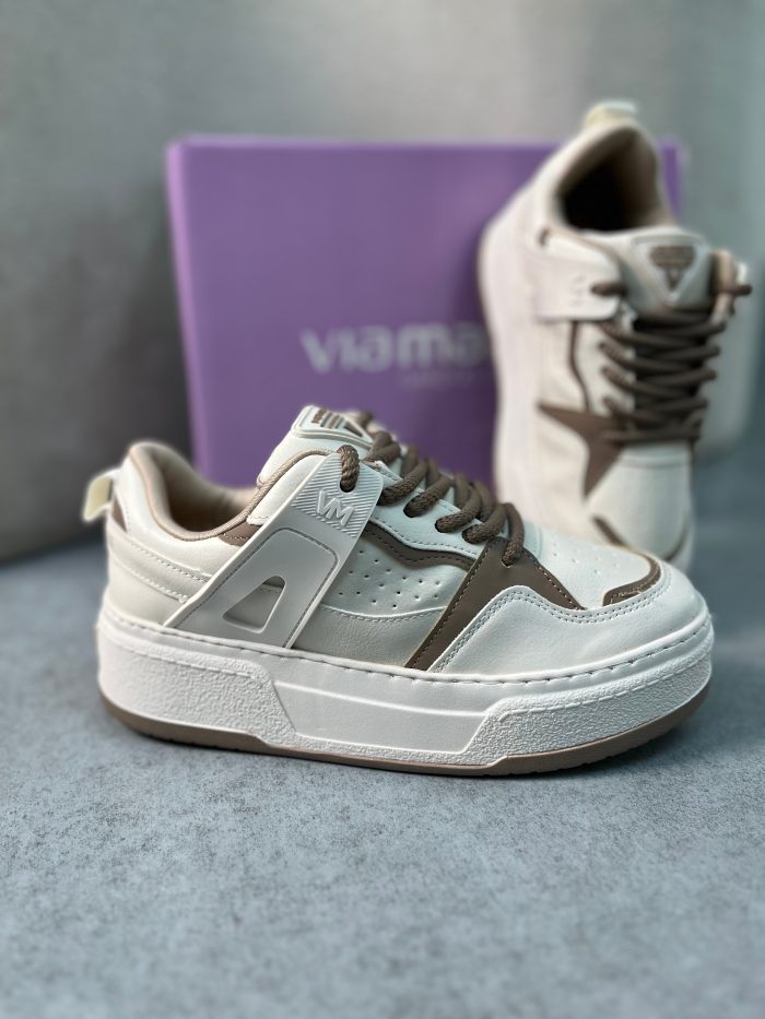 tênis via marte branco com detalhes caramelo tênis via marte branco com detalhes caramelo