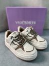 tênis via marte branco com detalhes caramelo