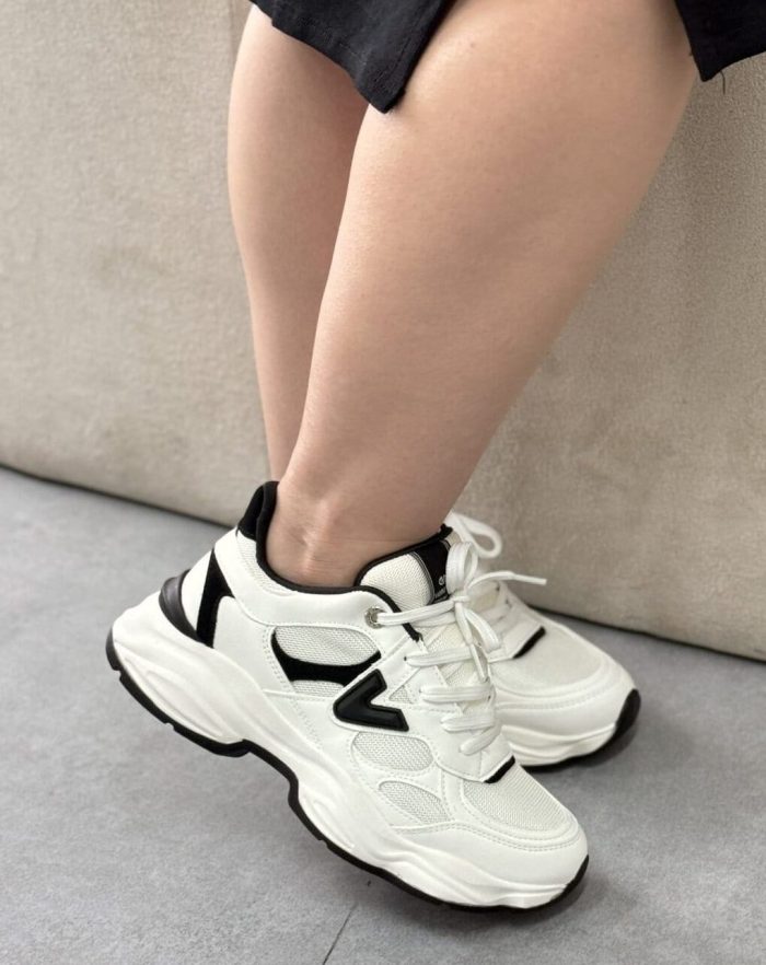 tênis chunky via marte branco com detalhes pretos