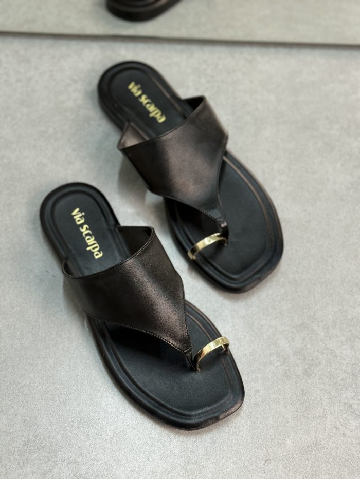 rasteirinha via scarpa preta rasteirinha via scarpa preta