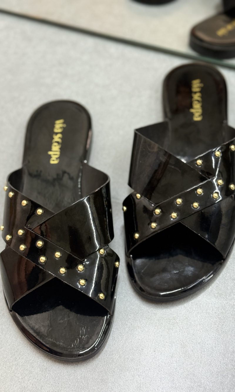 rasteirinha via scarpa preta rasteirinha via scarpa preta