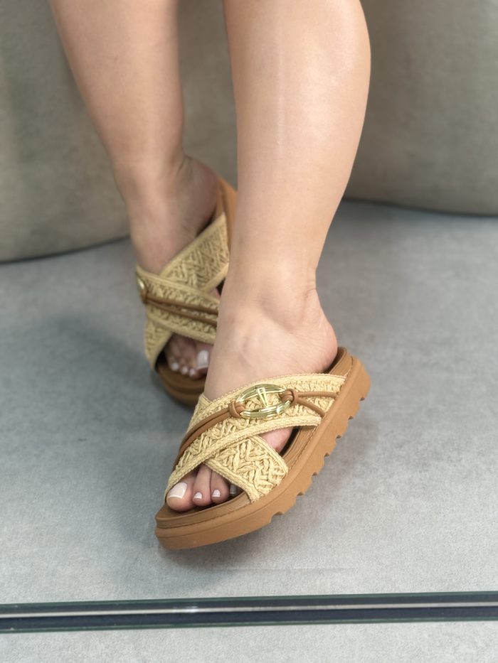 tênis via marte chunky off white com detalhes caramelo e preto