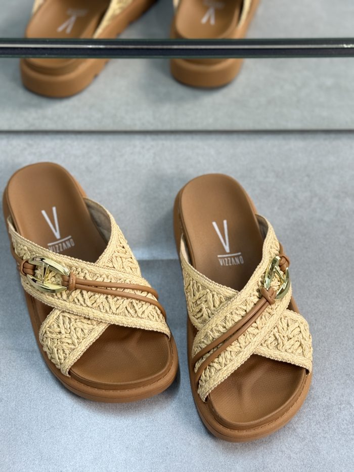 tênis via marte chunky off white com detalhes caramelo e preto tênis via marte chunky off white com detalhes caramelo e preto