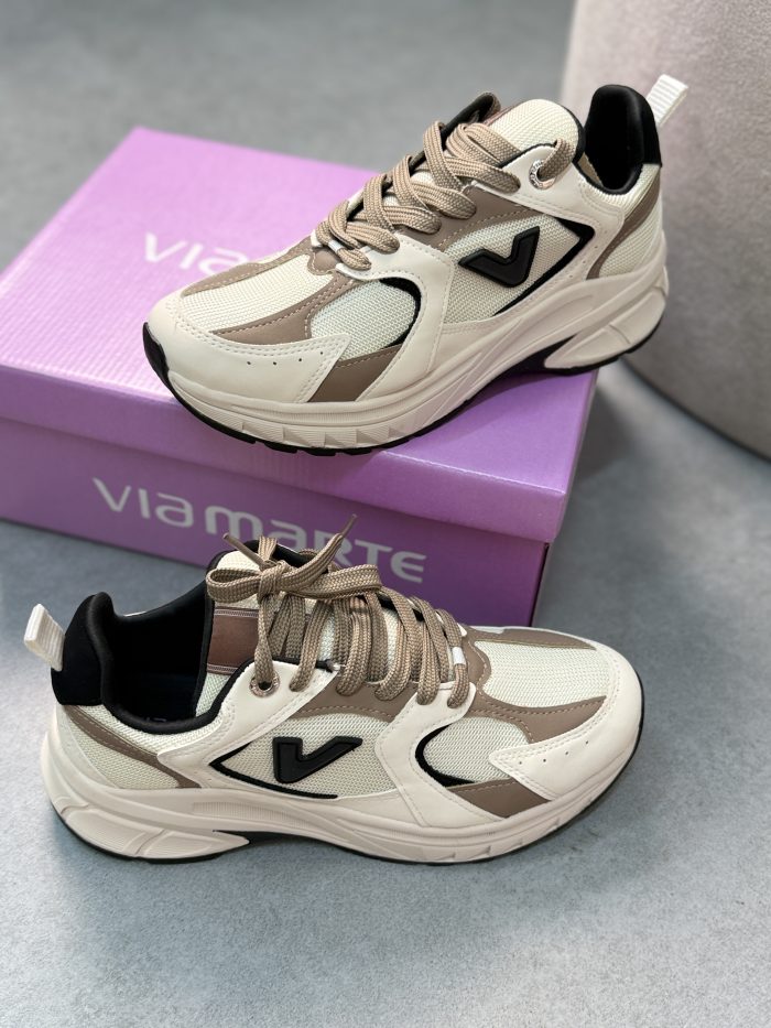 tênis via marte chunky off white com detalhes caramelo e preto tênis via marte chunky off white com detalhes caramelo e preto