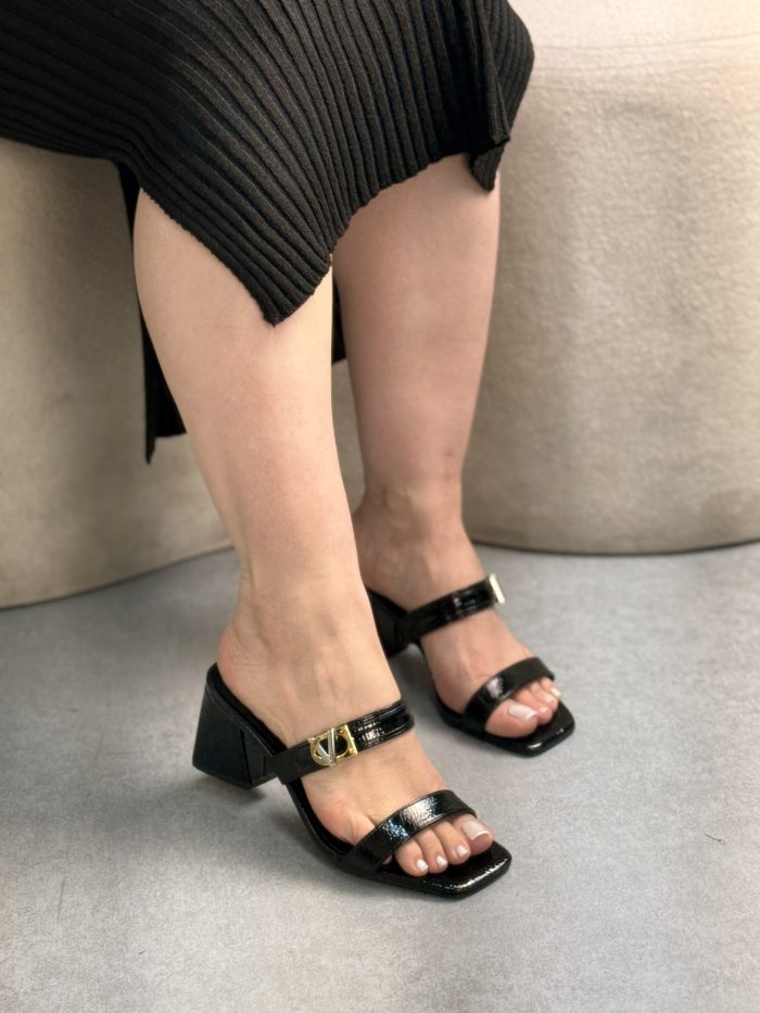 sandália via marte marrom com salto bloco sandália via marte marrom com salto bloco