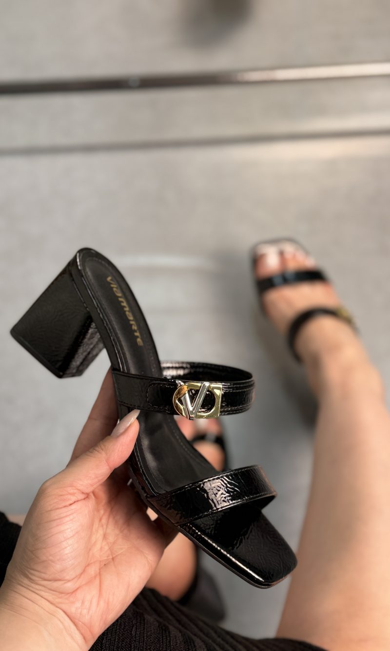 sandália via marte marrom com salto bloco sandália via marte marrom com salto bloco