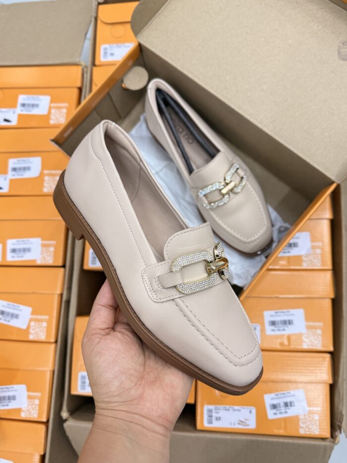 calçado mocassim beira rio bege