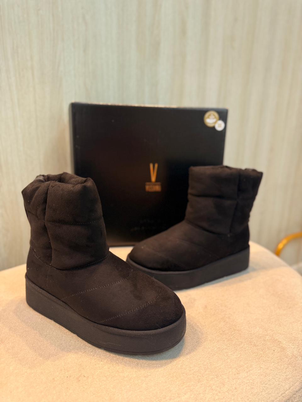 bota via marte feminina cano curto preta com salto bloco bota via marte feminina cano curto preta com salto bloco