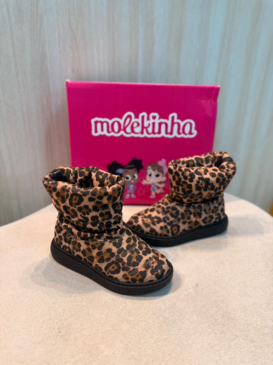 bota via marte feminina cano curto preta com salto bloco
