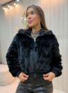 jaqueta teddy feminina off white peluciada com zíper