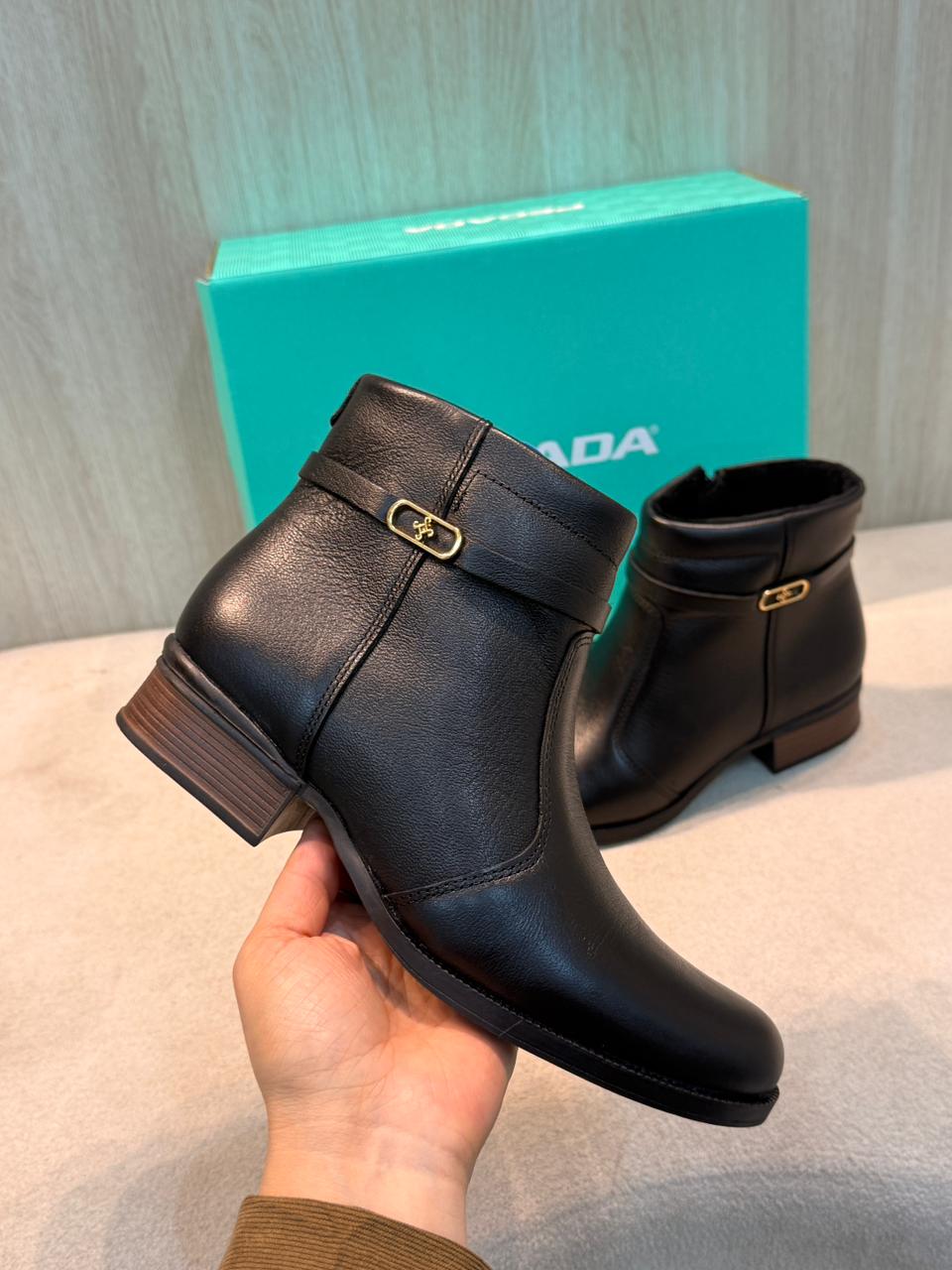 bota pegada feminina preta cano curto conforto premium