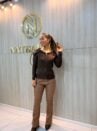 blusa modal gola ampla com zíper bordô