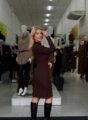 vestido modal canelado caramelo com detalhes nas mangas