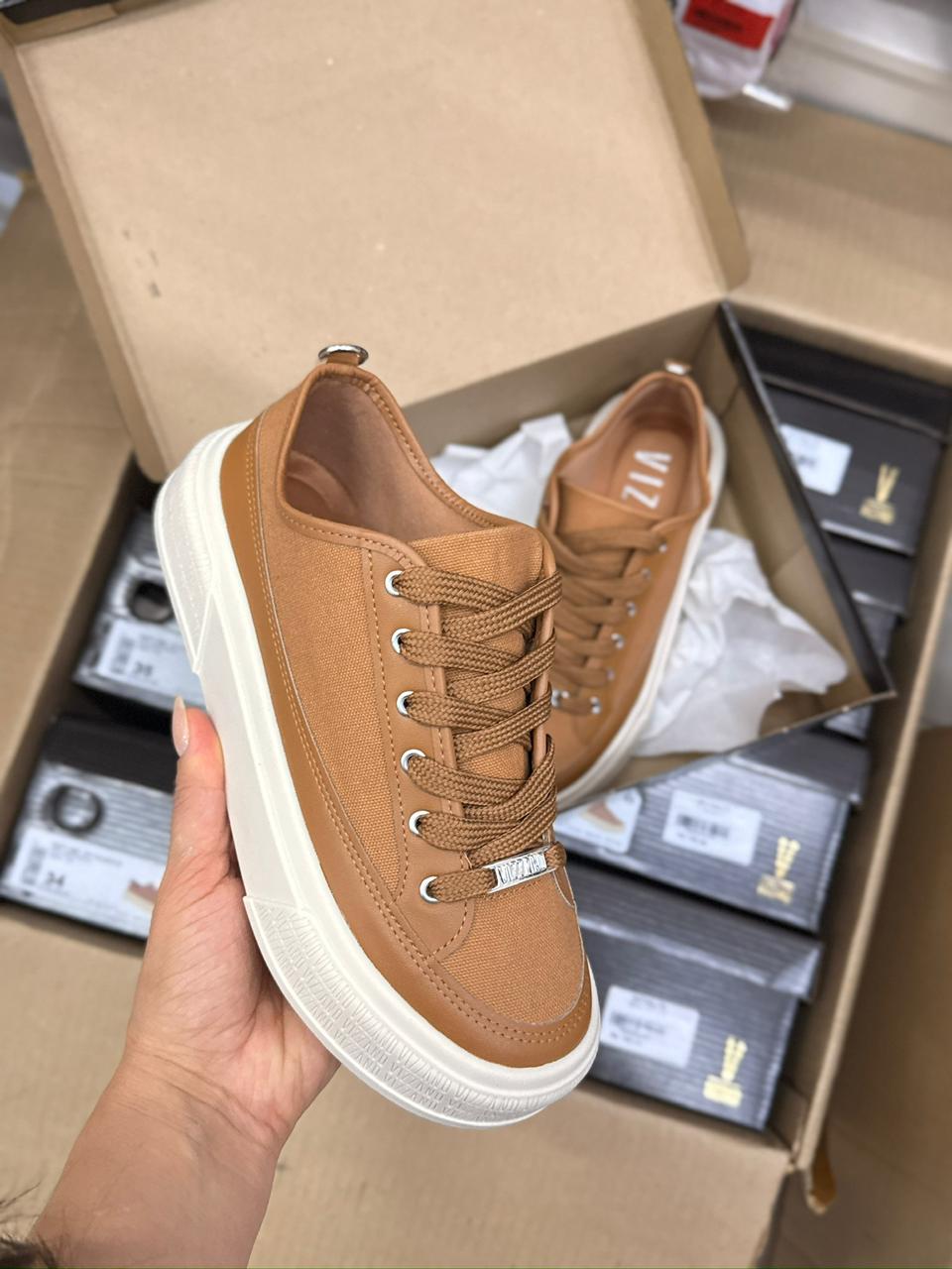 tênis casual feminino vizzano caramelo solado branco