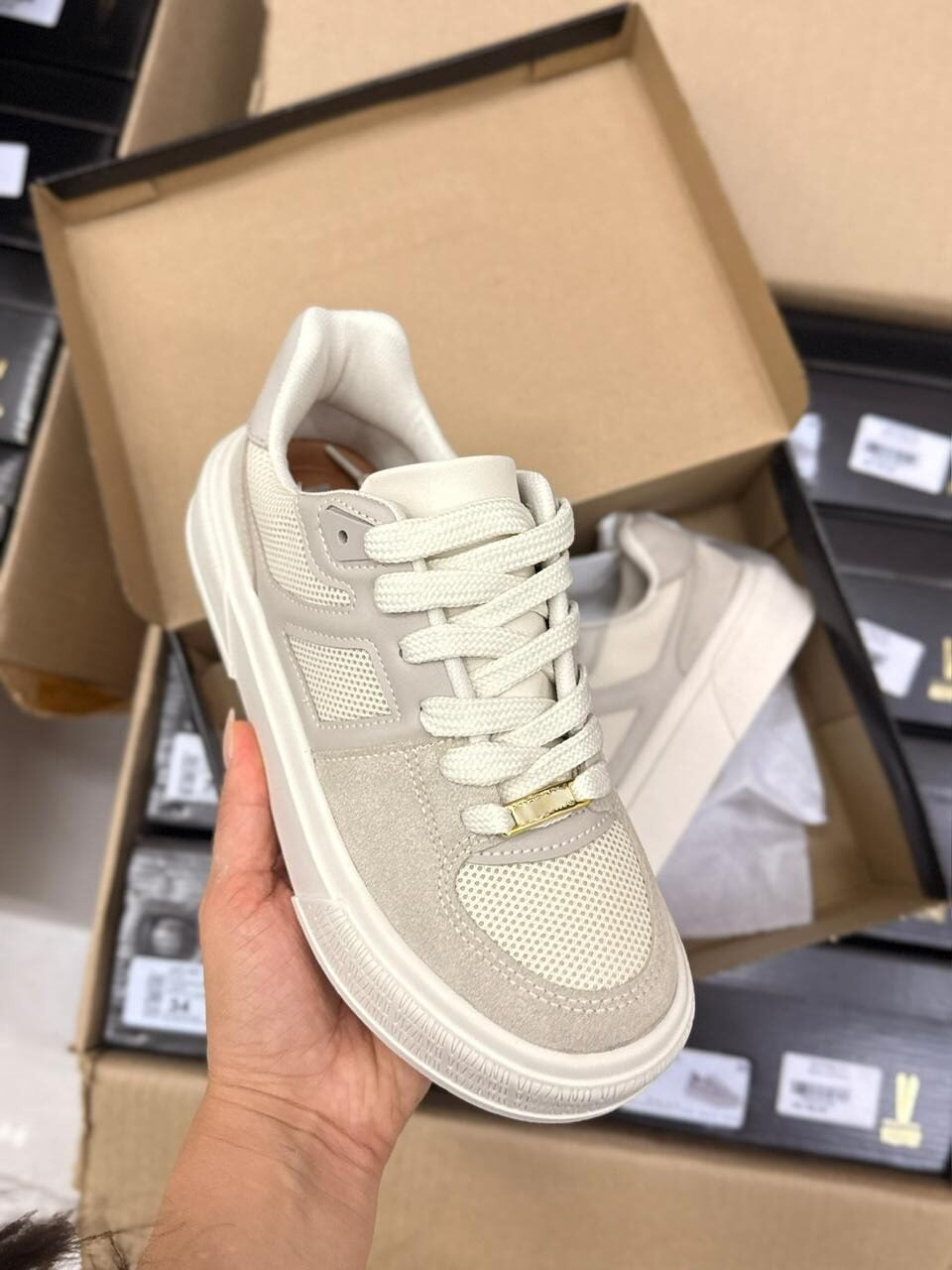 tênis casual feminino vizzano caramelo solado branco