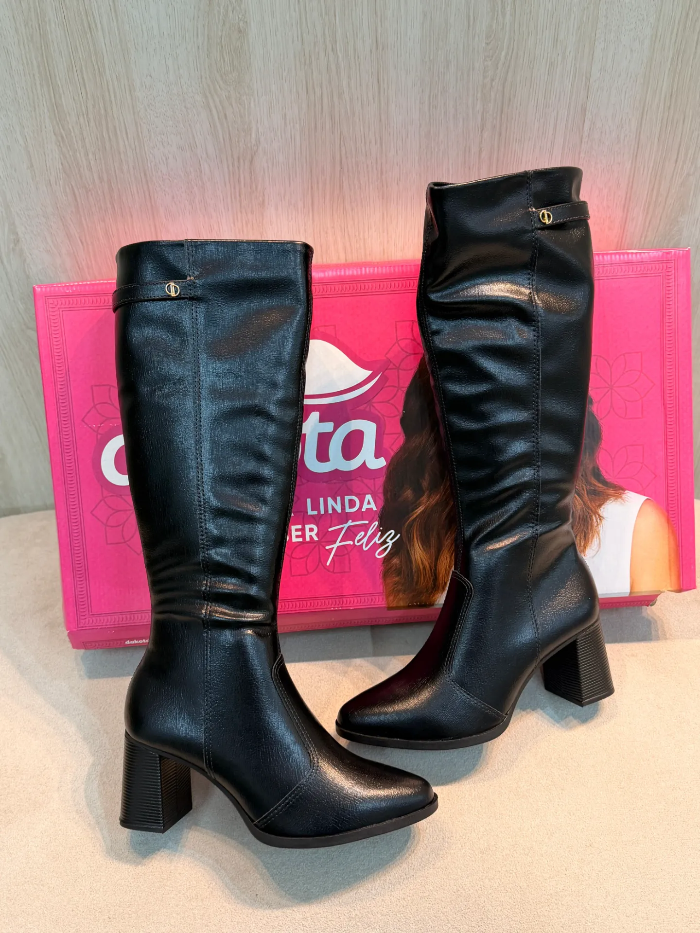 bota cano longo feminina preta salto bloco clássica e confortável bota cano longo feminina preta salto bloco clássica e confortável