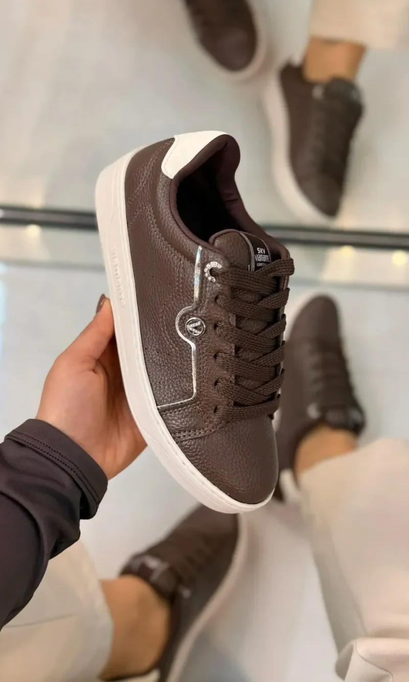 tênis feminino via marte casual marrom com detalhes metalizados