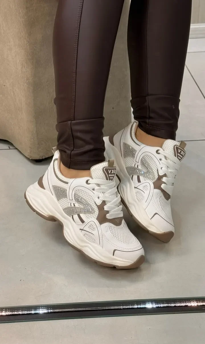 tênis feminino via marte branco esportivo com detalhes metalizados